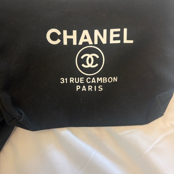 CHANEL beaute Black and White Logo Tote gift bag w makeup tote BN. Canvas. Pair - Picture 3 of 4